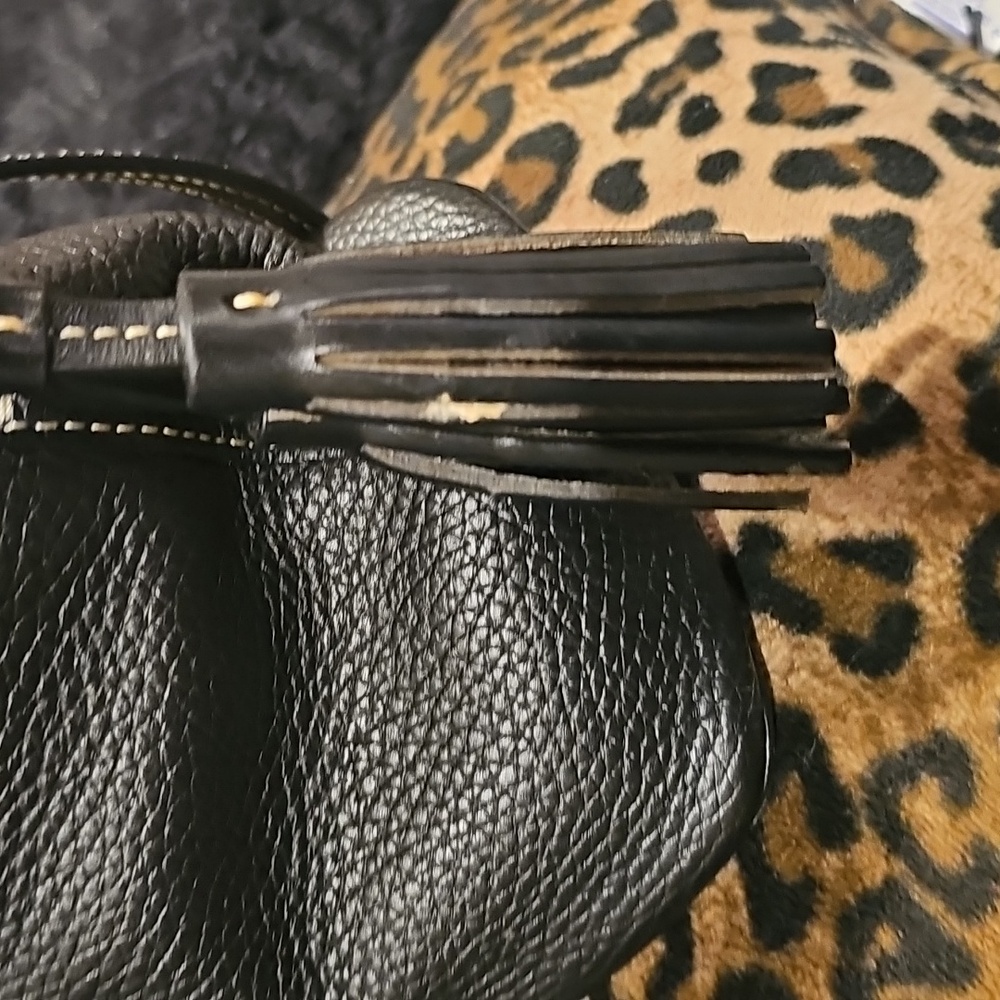 DOONEY & BOURKE BAG... EXCELLENT CONDITION - Picture 8 of 16